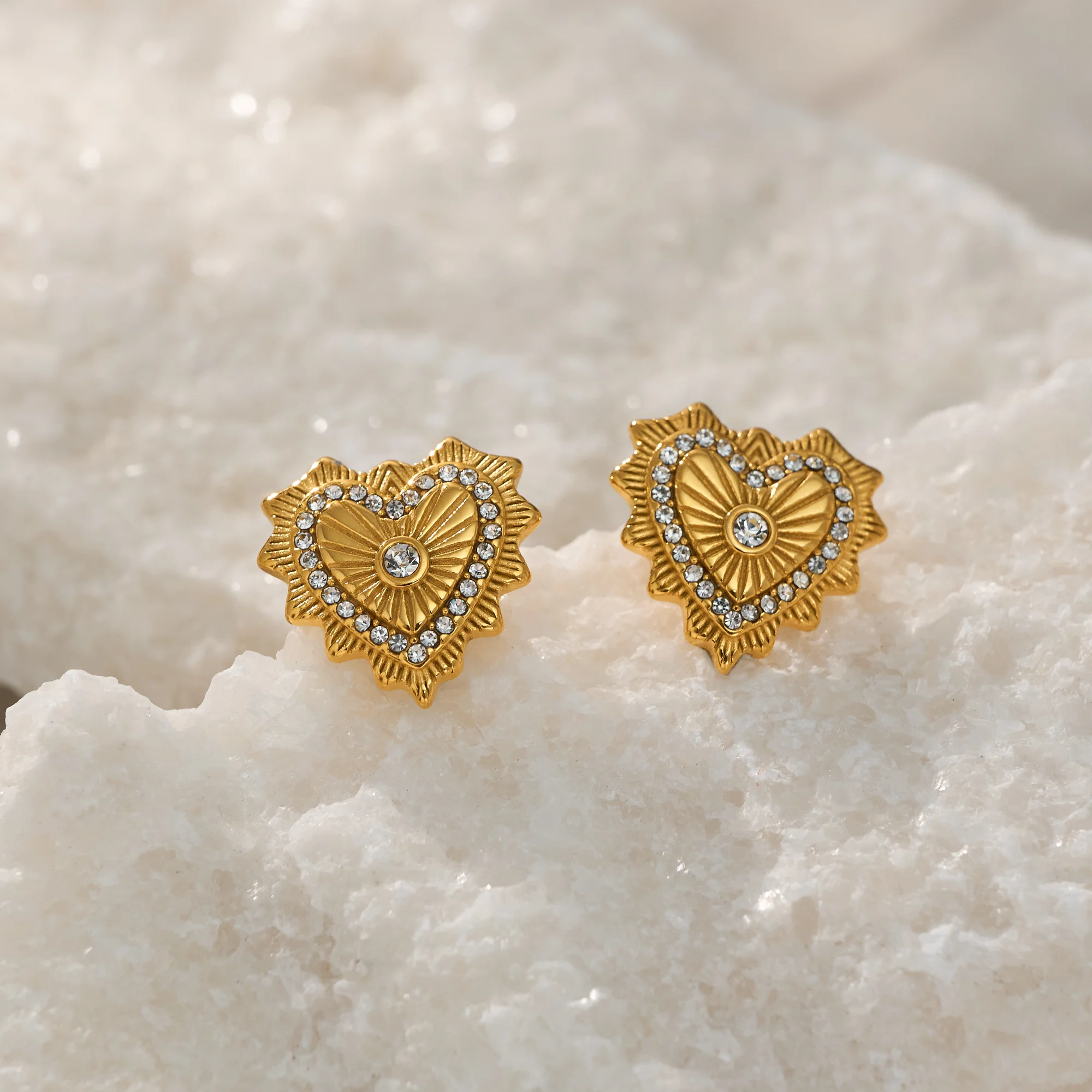 Dazan NEW Winter INS 18k Gold Plated Hypoallergenic Stainless Steel Cute Vintage Love Heart Embossed Earrings For Party Gift