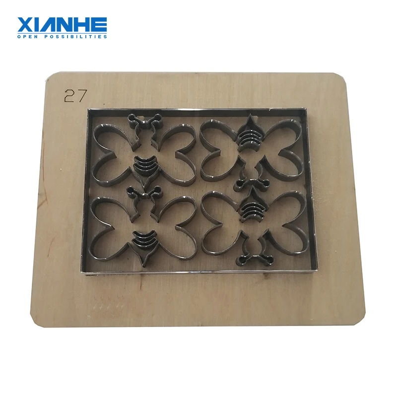 Die cutter for puzzle making with hydraulic clicker press