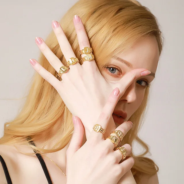 
The blogger has the same ring letter series with real gold-plated jewelry strap design opening colorful couple letter ring 