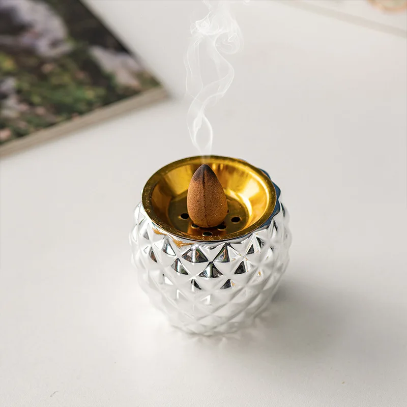 European simple golden handheld compact home furnishings Middle Eastern Arabian festival ceramic incense burner