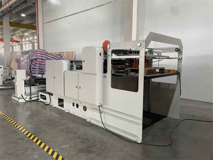 Automatic Trimming Intelligent Crosscutting Machine Jumbo Kraft paper roll to sheet cutter