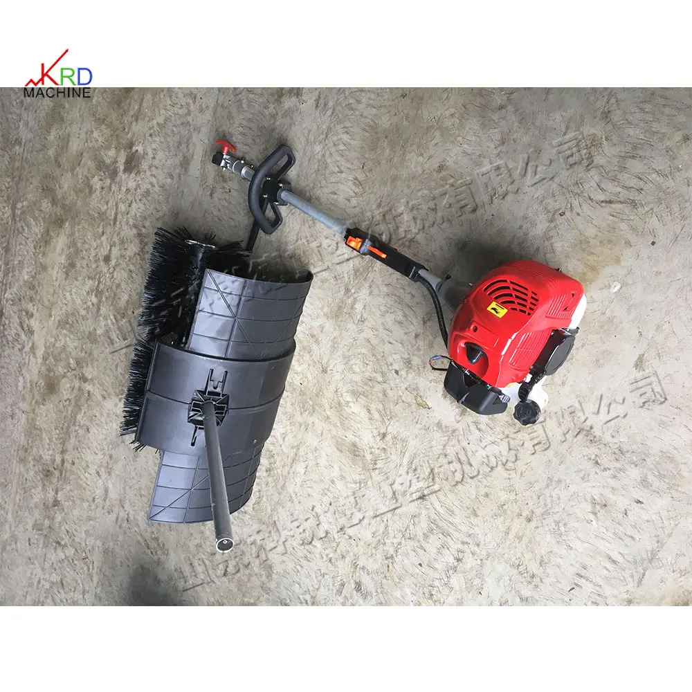 Gasoline turf sweeper Football field sweeping equipment Tennis court cleaning tools Golf course grooming equipment