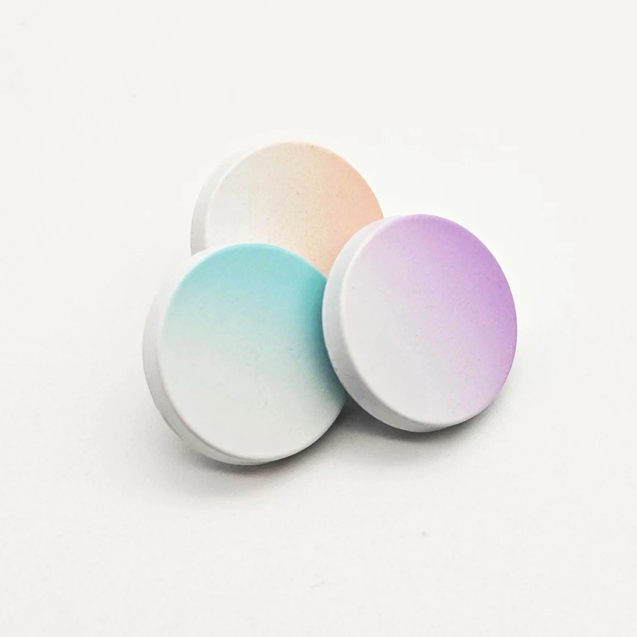 High Quality Custom Logo Fashion Button Durable for Clothing Various Colors Available  Brass Metal round Snap