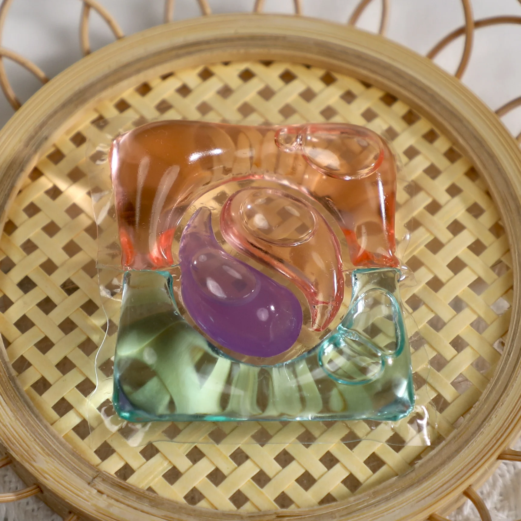 OBM/OEM 4 in 1 Competitive Price Laundry Pods washing capsules detergent for Clothes Manufacturer