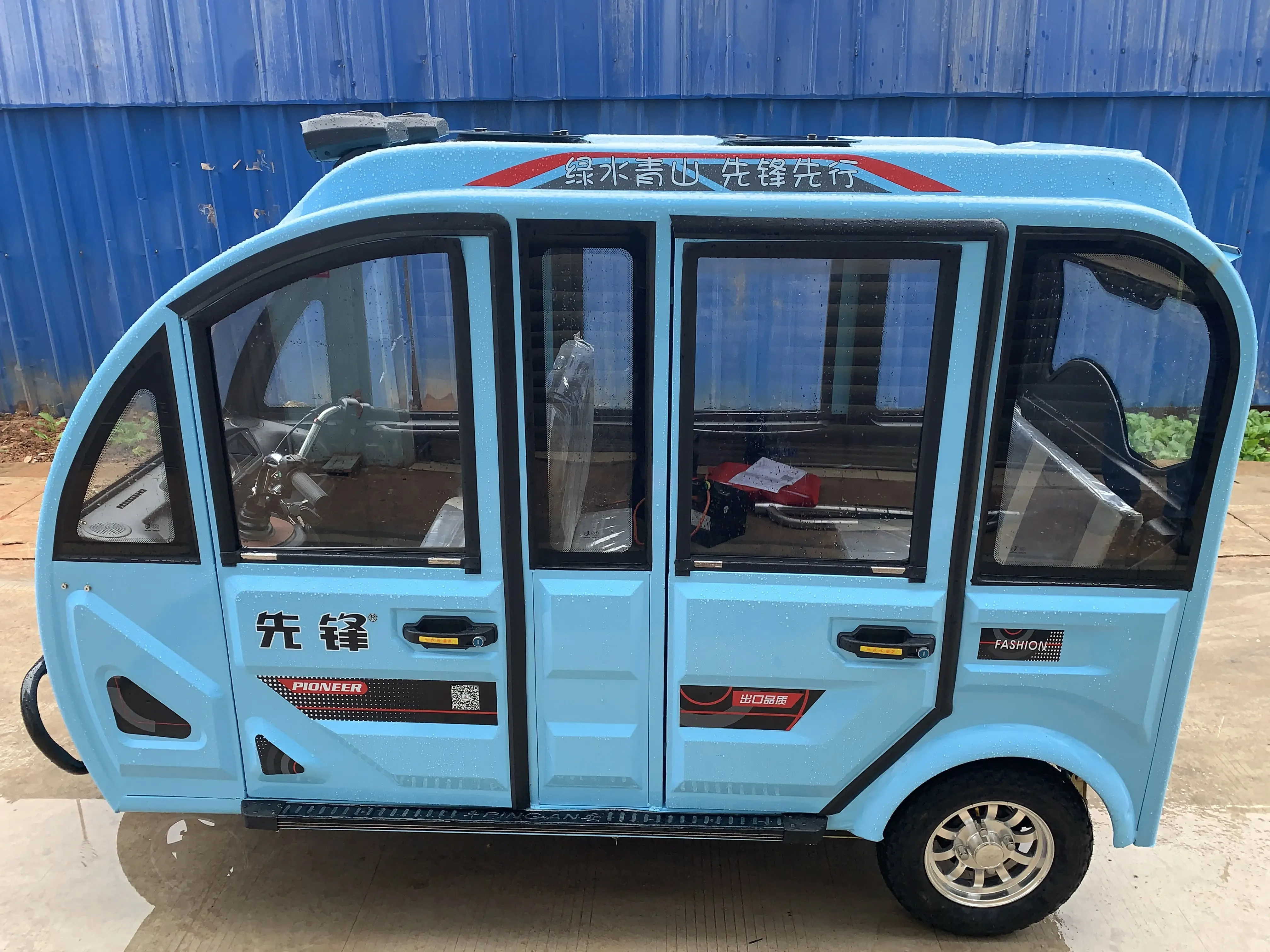 Tuk Tuk Bajaj Auto Rickshaw 3-Wheel Gasoline Electric Hybrid Motorcycle Tricycle Taxi for Daily Life and Passenger Use