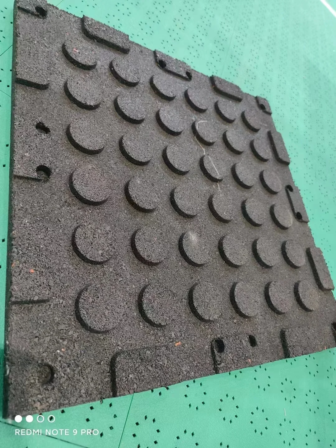 Gym Weight Lifting Area EPDM Flooring Rolls Black Composite Rubber Tile Rubber Mats Interlocking