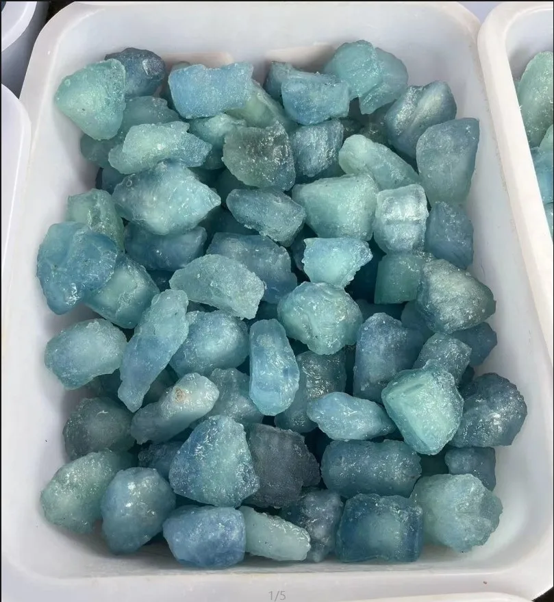 Natural Aquamarine Crystal Chips Gravel Stones Rough Blue Crystal Stone Aquamarine Raw Stone For Healing