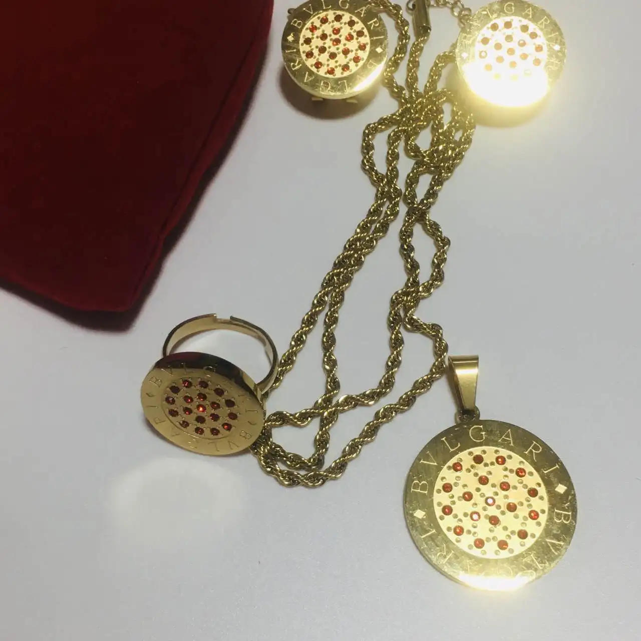 European Color Red Blue Pink Diamond Jewelry for Women and Girls with Omoga Ear Clip 18K Gold