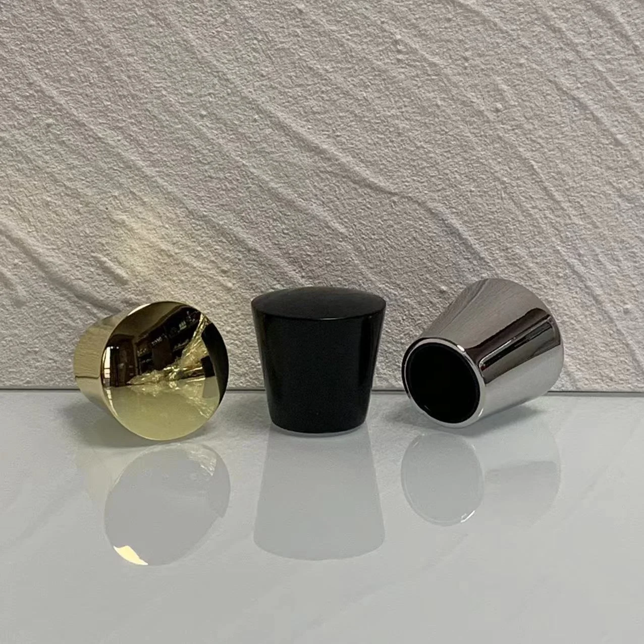Metal Perfume Cap Perfume Bottle Cap Custom Design Cosmetic Zamac Fancy Luxury Carton Packing Sliver Perfume Filler in Bottles