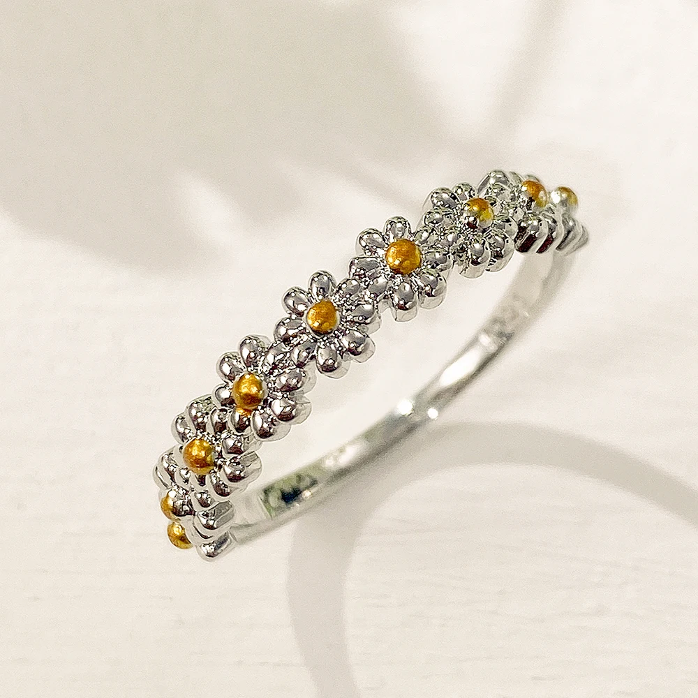 CAOSHI 2022 Simple Fashion Women Contracted Hand Jewelry Spot 925 Silver Gold Plated Beautiful Small Daisy Flower Ring