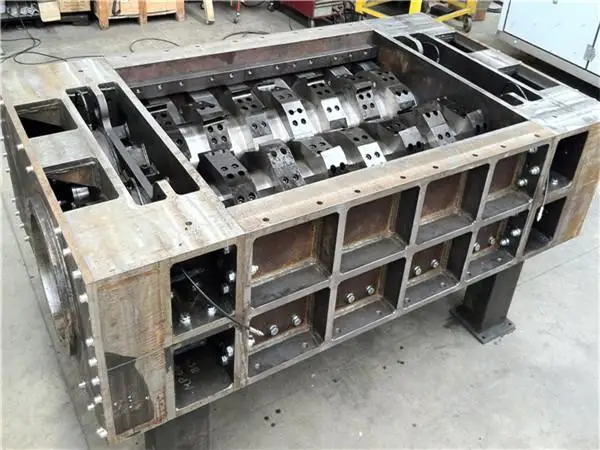 Two shaft shredder hot sale waste aluminum steel tin plastic PVC bottle rubber small auto can crusher