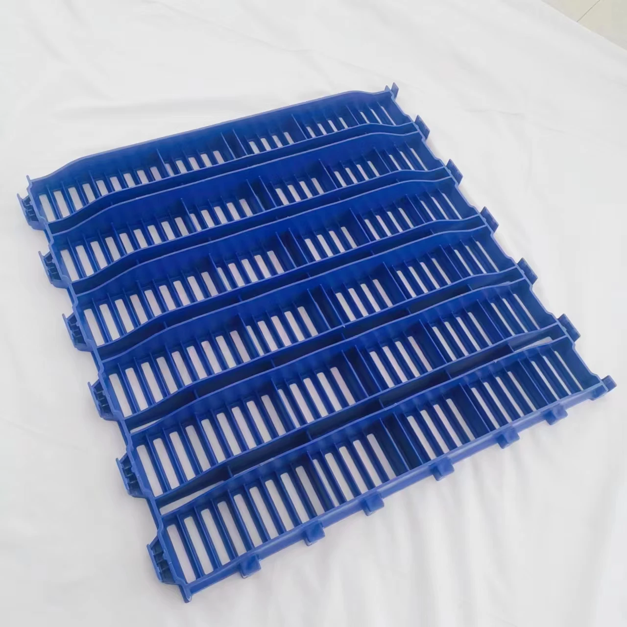 Wholesale Pig Farm Pig Sow Flooring System Plastic Pigs Swine Flooring Board Slatted Floors