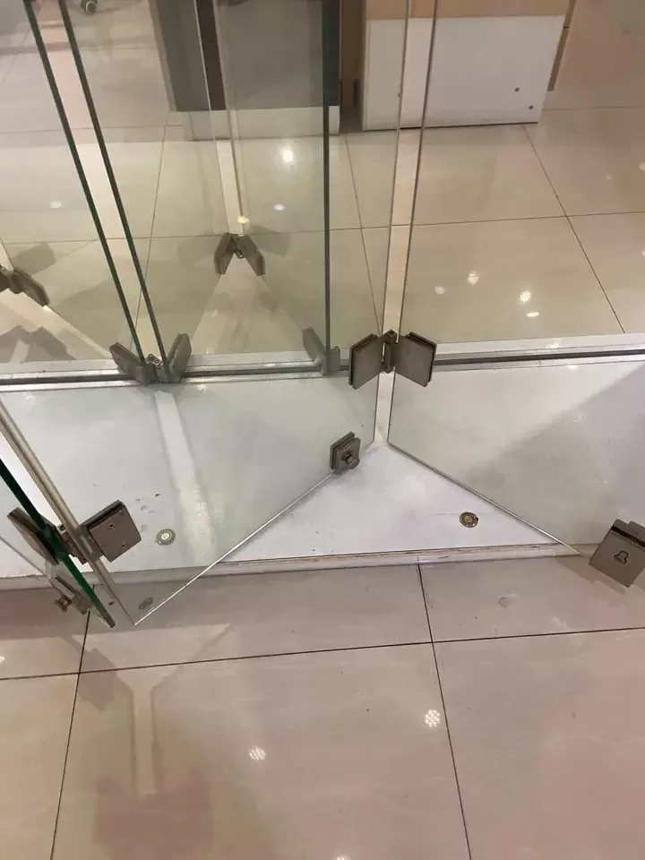 Stainless steel hardware sliding folding frameless glazing systems tempered glass interior bifold door