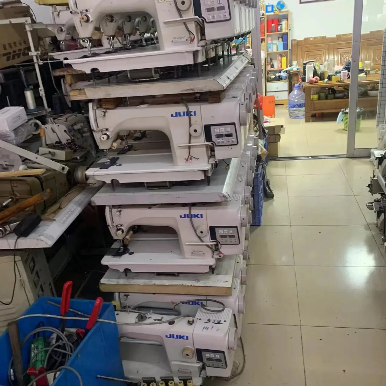 USED JUKI8700A-7 High-speed Direct-drive Computerized 1-needle Lockstitch Sewing Machine with DRY Oil Pan System