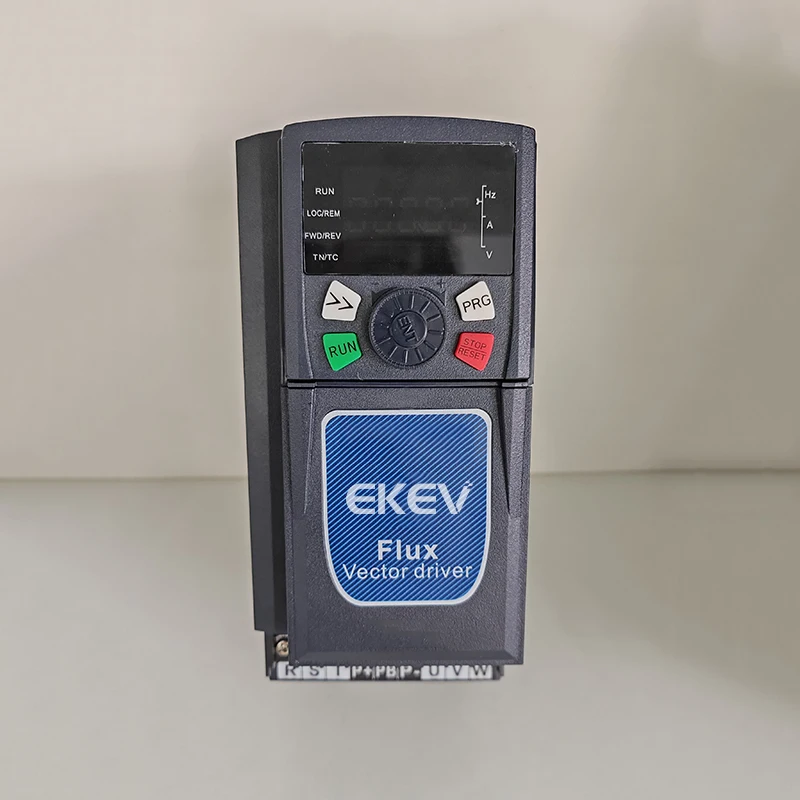 OEM detachable frequency converter economic type 220v 380v 2.2kw 4kw inverter for solar water pump