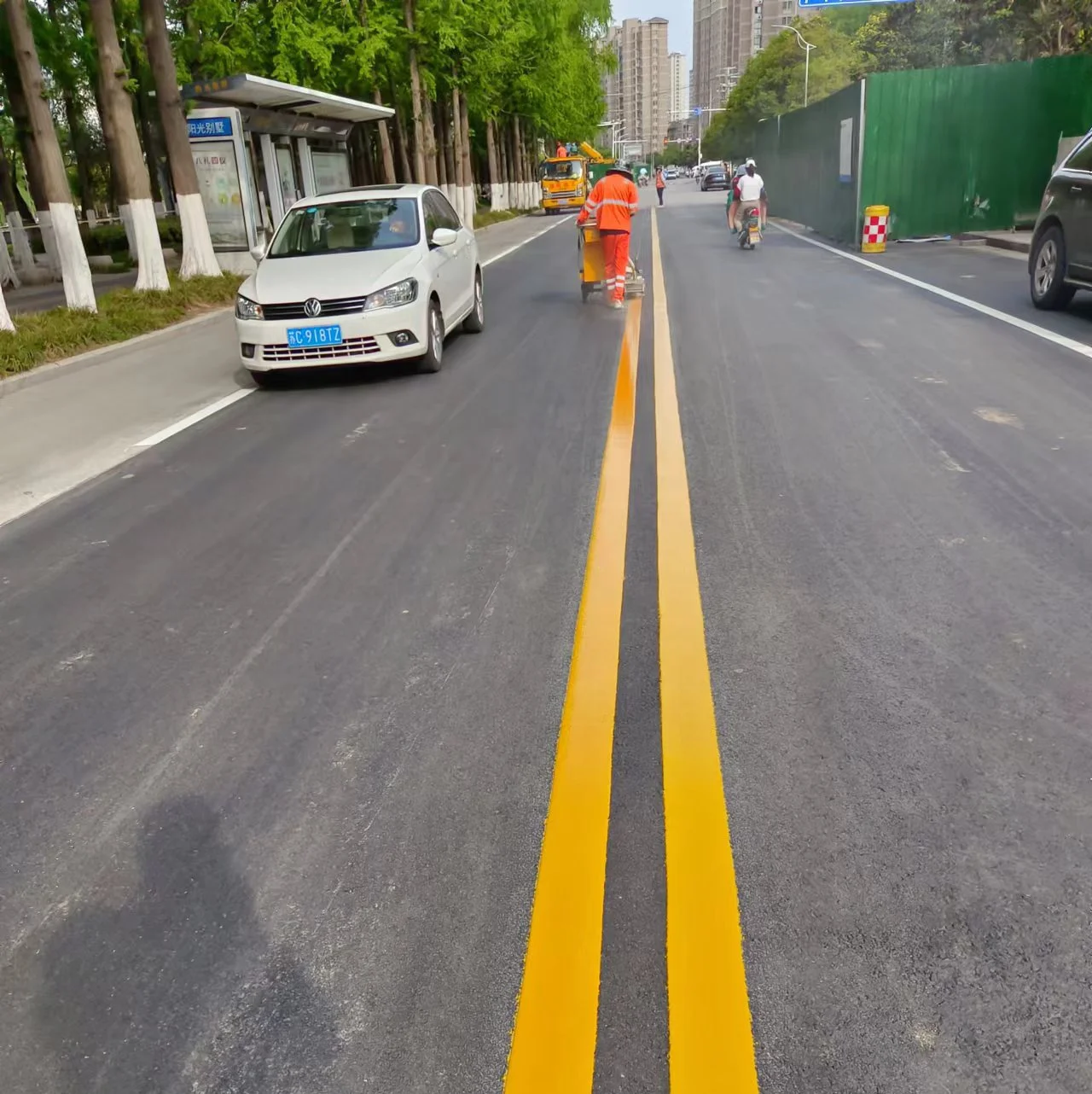 Hot Sale Traffic White And Yellow Reflective Road Paint Pavement Thermoplastic Line Marking Paint