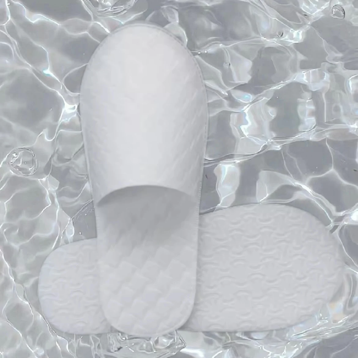 Cheap and Comfort Disposable Hotel Slippers for Guest Rooms with Extra Softness