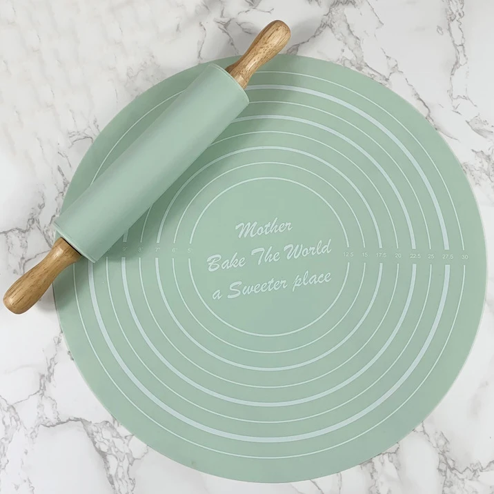 Kitchen Accessories Baking Tools set of silicone rolling pin Wooden Handle with round Mat