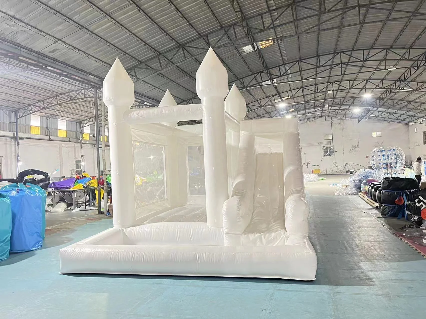 2024 Hot Sale Best Quality Inflatable white Bouncer 0.55mm PVC Tarpaulin with Plato Jumping Castle Games