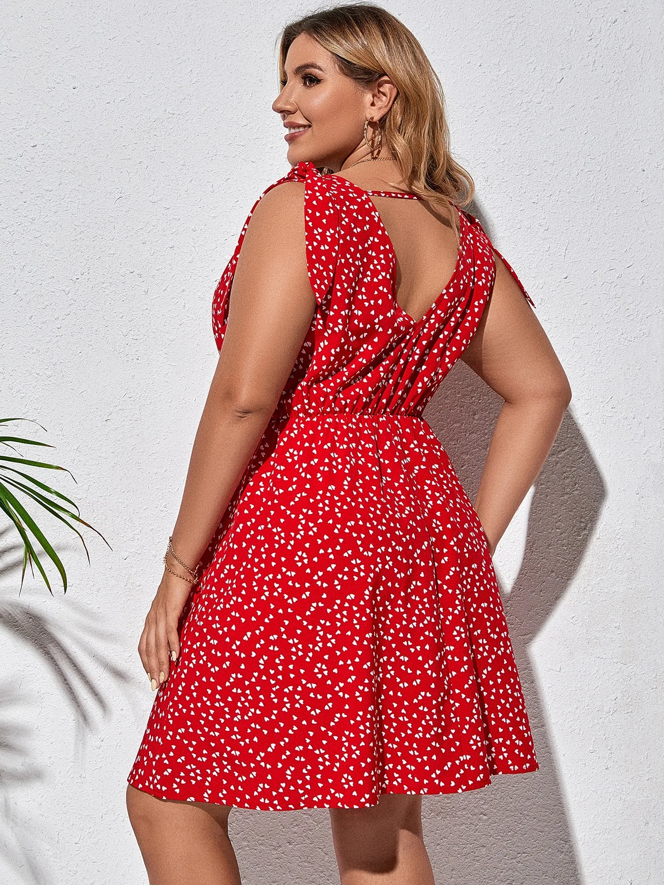 Women Oversized All Over Heart Side Tie Wrap Printed Halter Mini Plus Size Dress 2022
