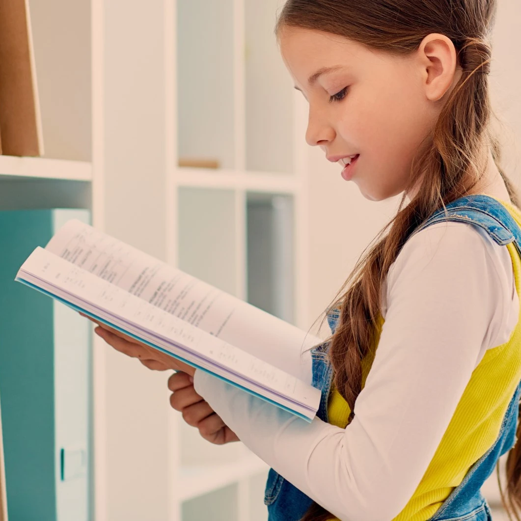 The light weight dictionary paper for printing pharmaceutical and cosmetics leaflets