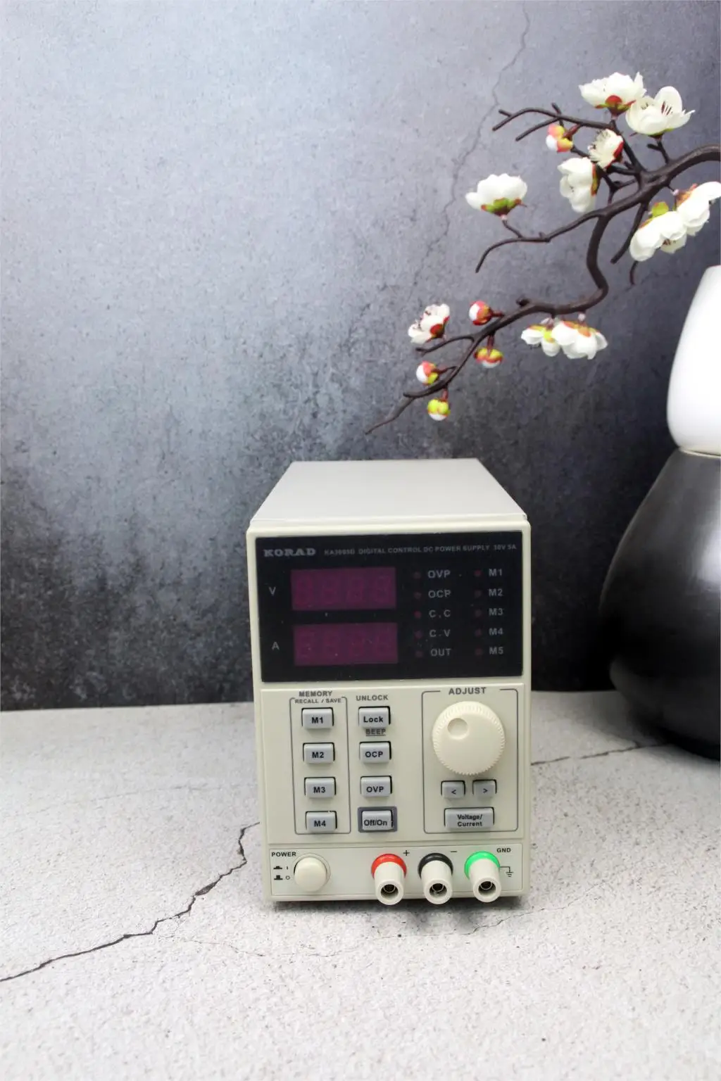 KORAD KA3005D 0 ~ 30V 5A прецизионный Регулируемый источник питания постоянного тока Цифровой лабораторный класс для ремонта телефона