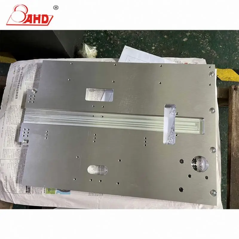 Aluminum alloy punching CNC spare parts processing Surface treatment Aluminum polishing