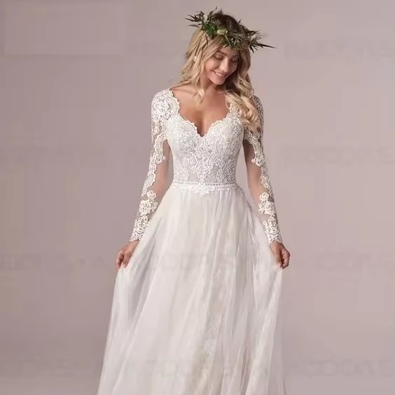 Plus size deep V-neck Bohemian bride wedding dress long sleeve lace appliques back button sweep bridal gown