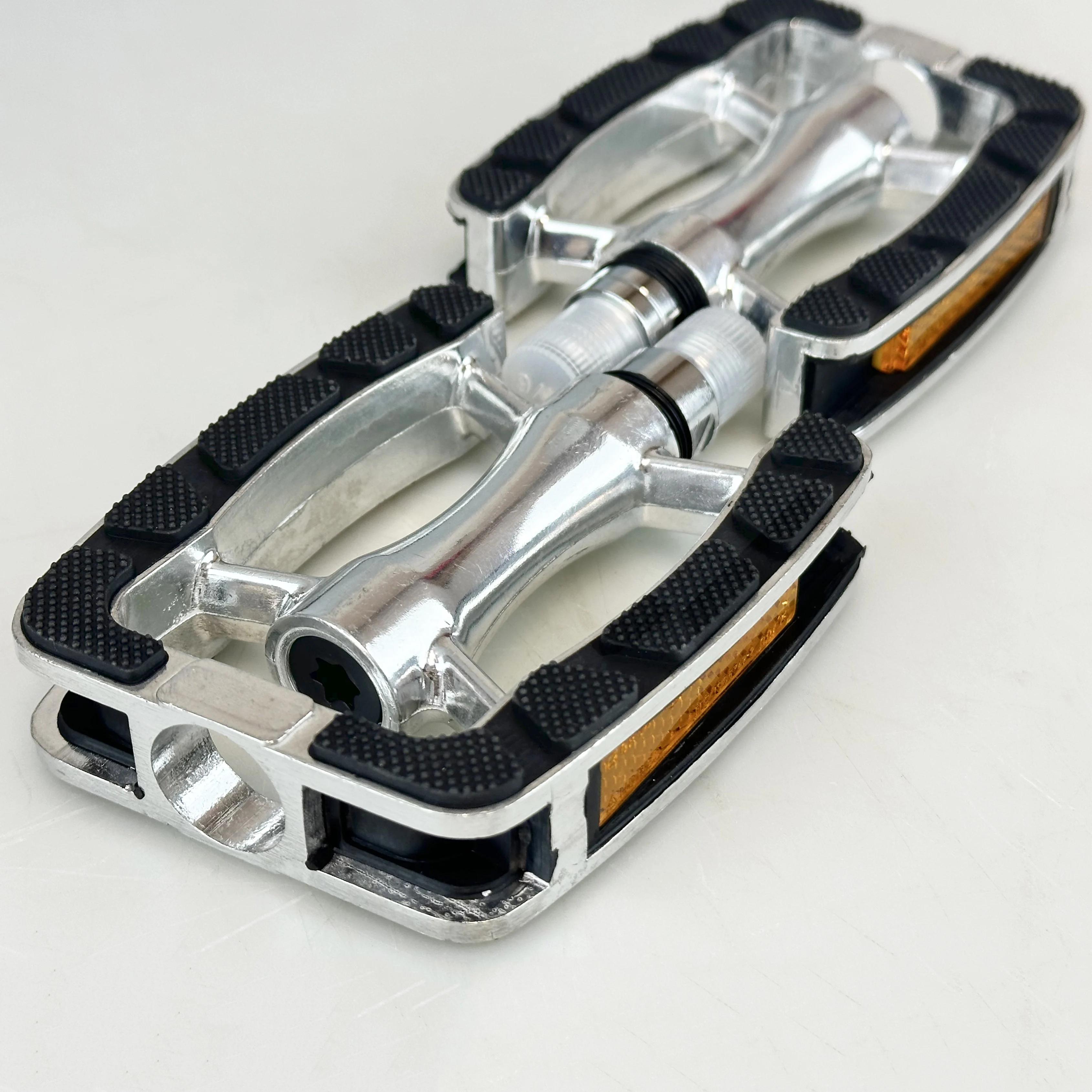 bike pedals with anti-skid cover mountain bike pedals A853 cr-mo axle and sealed bearing
