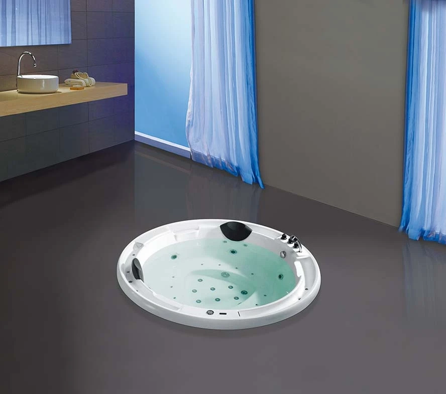 Круглая Ванна на террасе jacuzz