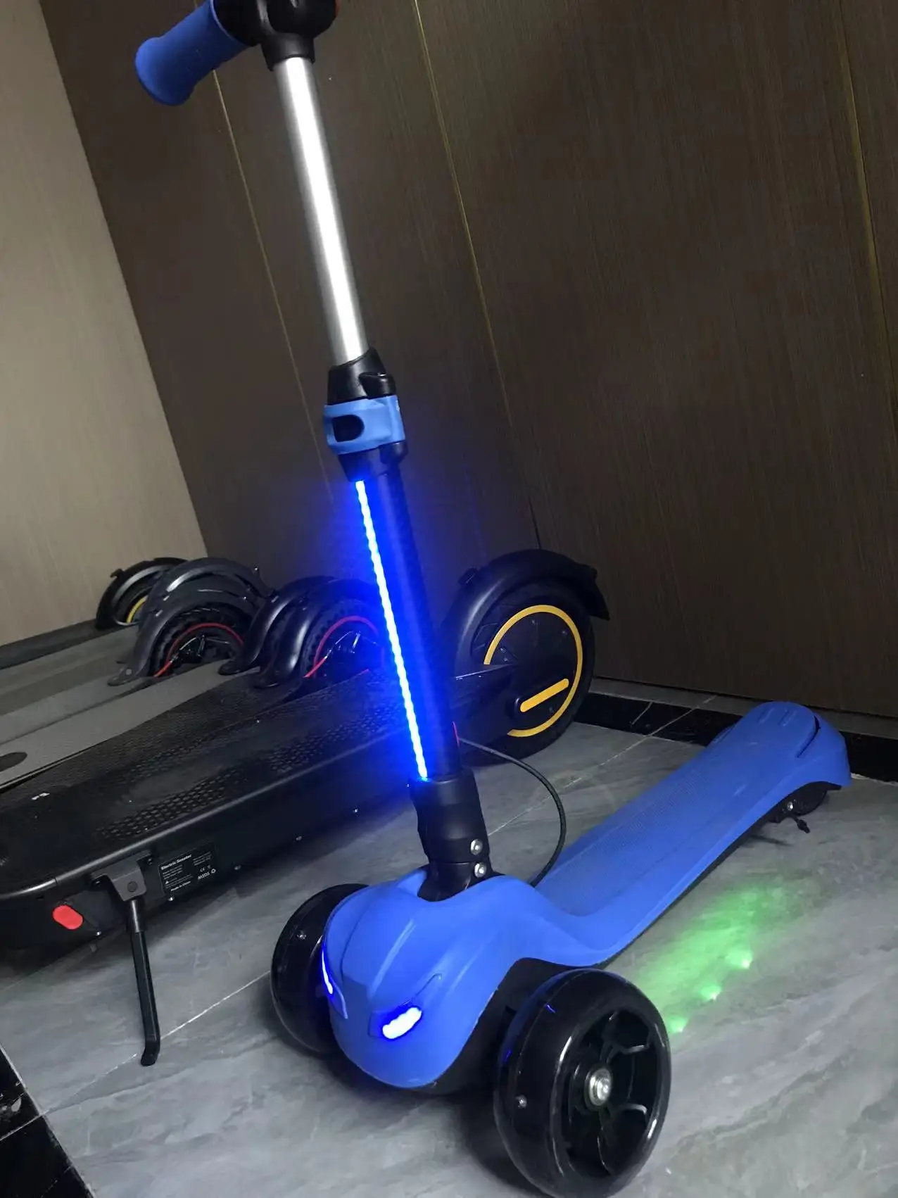 Electric Scooter 3-12 Years Outdoor Child Toys Scooter with Big Three Wheels Pedal Alloy Kick Scooter for Kids