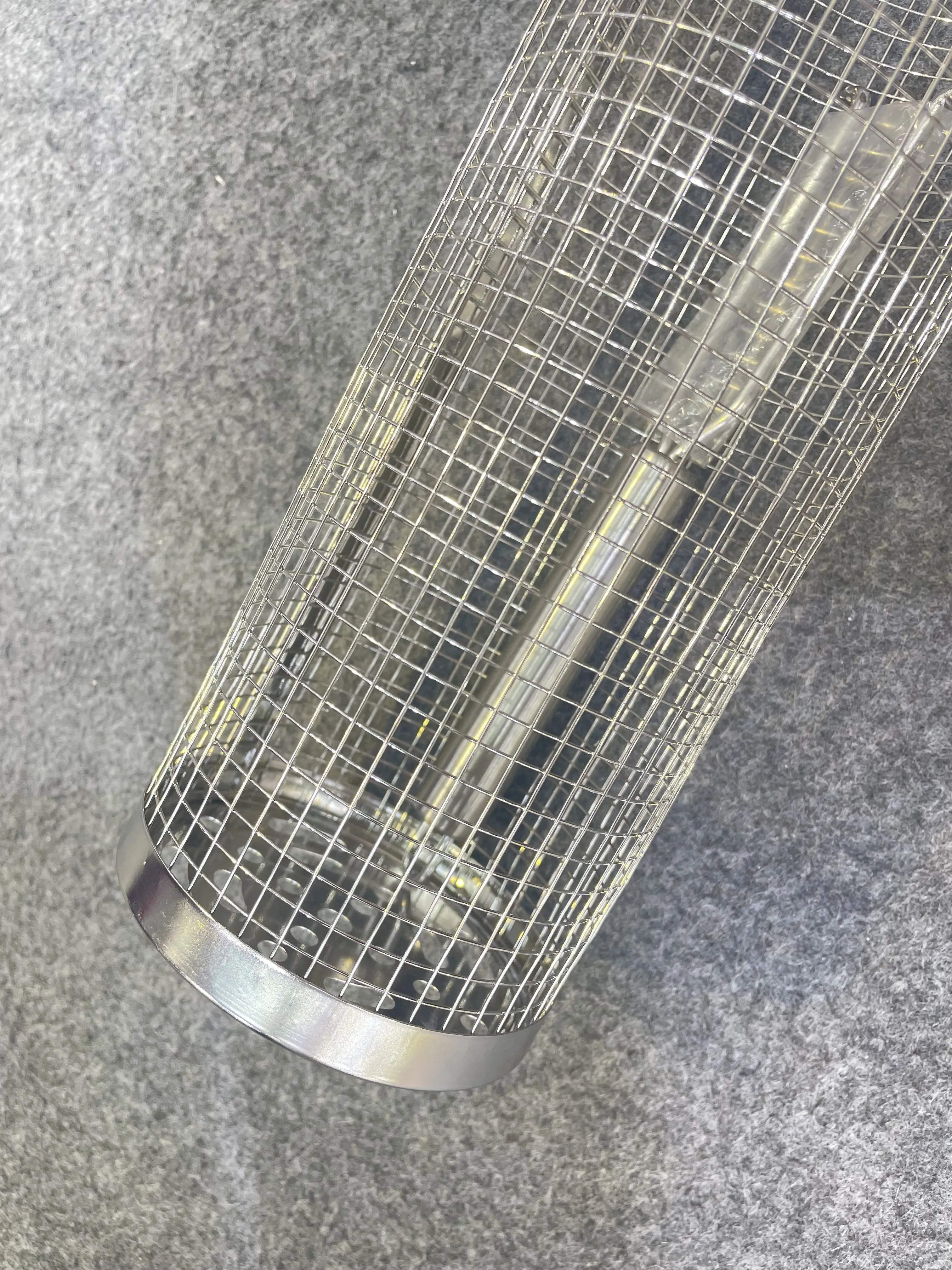 Cylinder rolling grilling basket round stainless steel metal net tube bbq barbecue basket for Roasting Meat