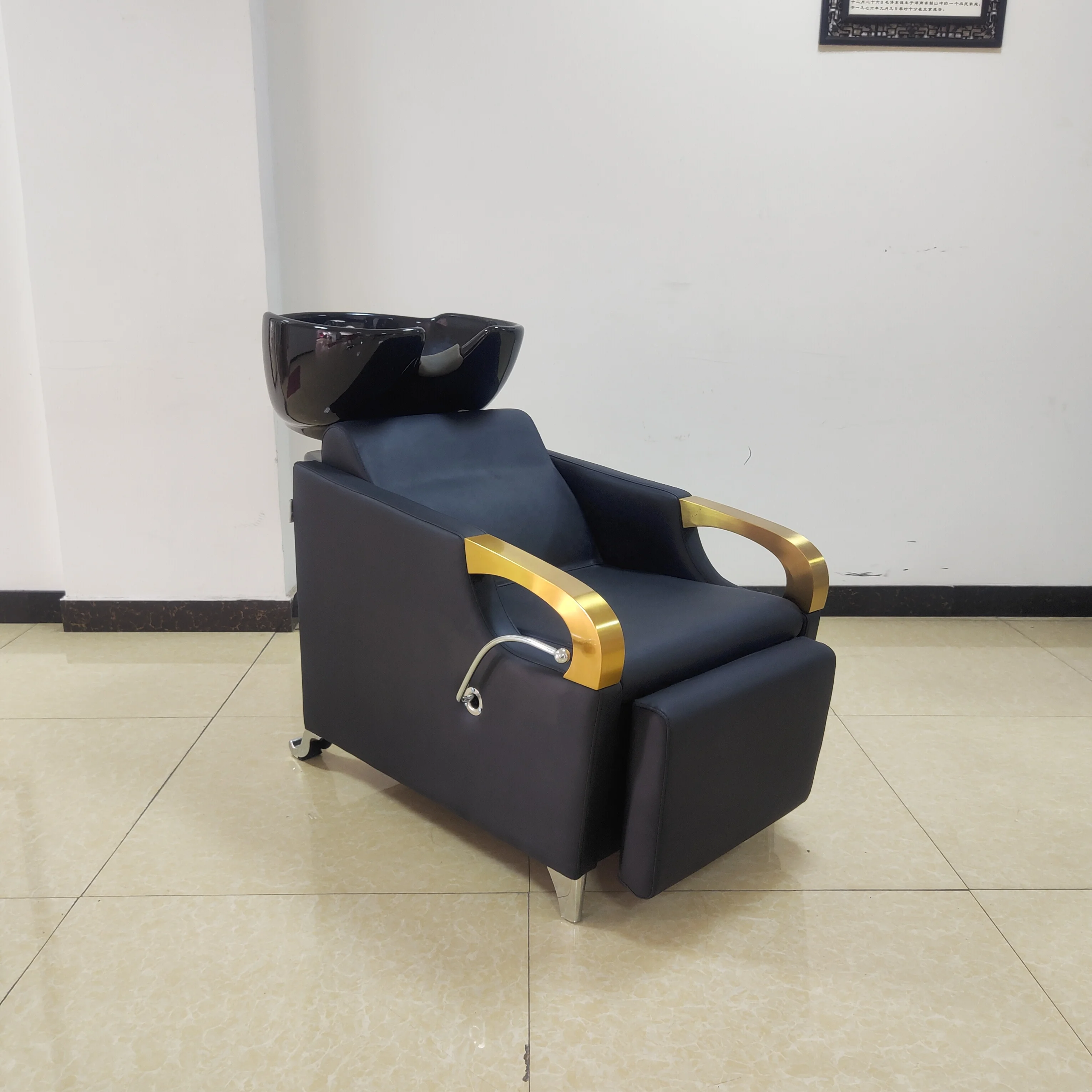 Factory Direct Sale Fashion Design Comfortable Shampoo Chair Hair And Beauty Salon Furniture Hair Washing Chairs