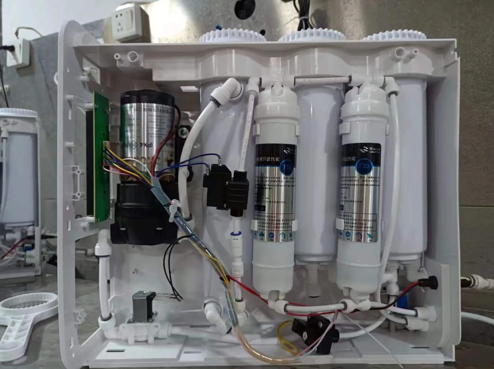 pH9.5 better blood flow and flushing of the toxins water 400gpd 8 membrane mobile reverse osmosis water purifier equipment