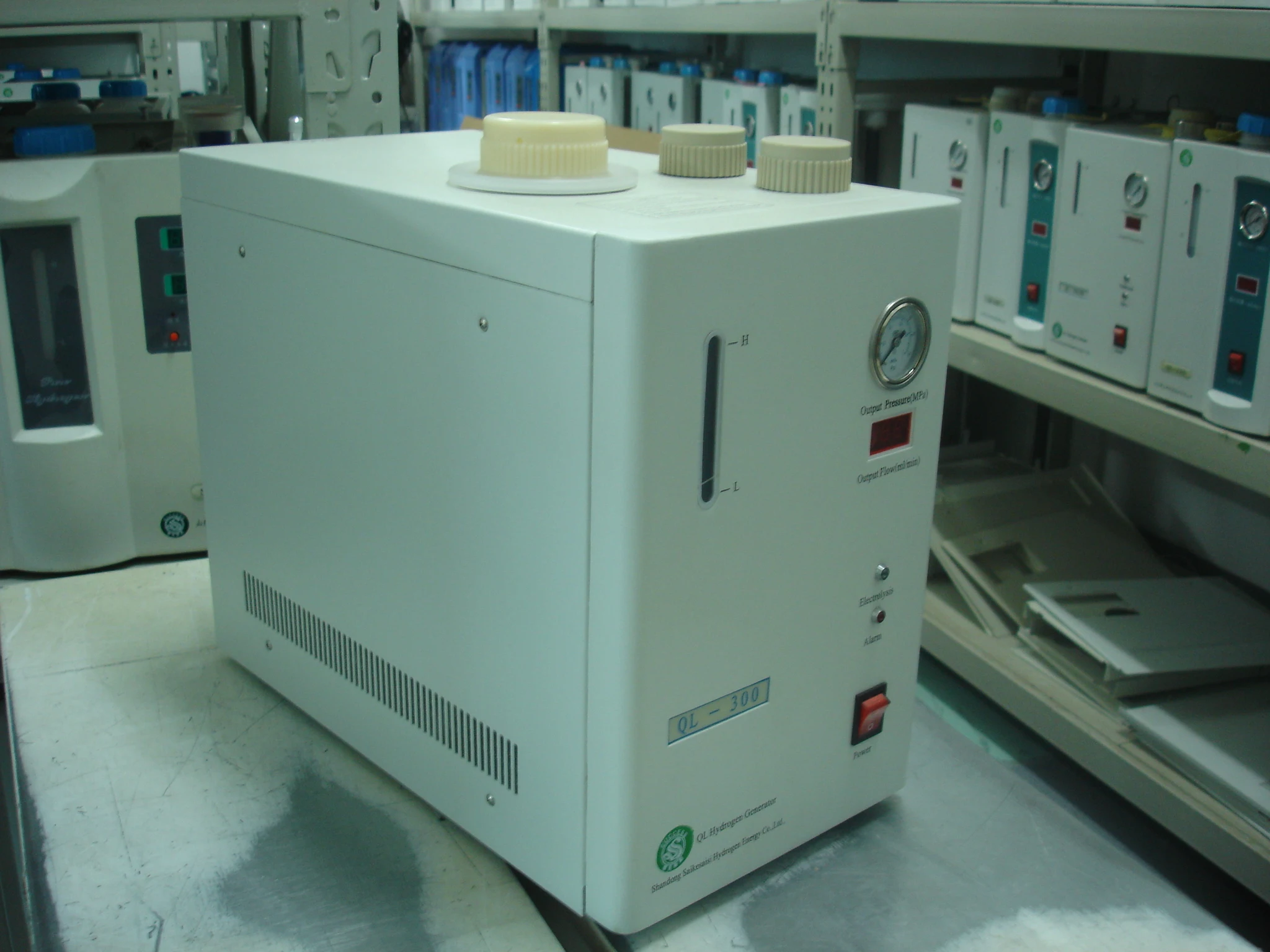 99.999% pure hydrogen generator QL300