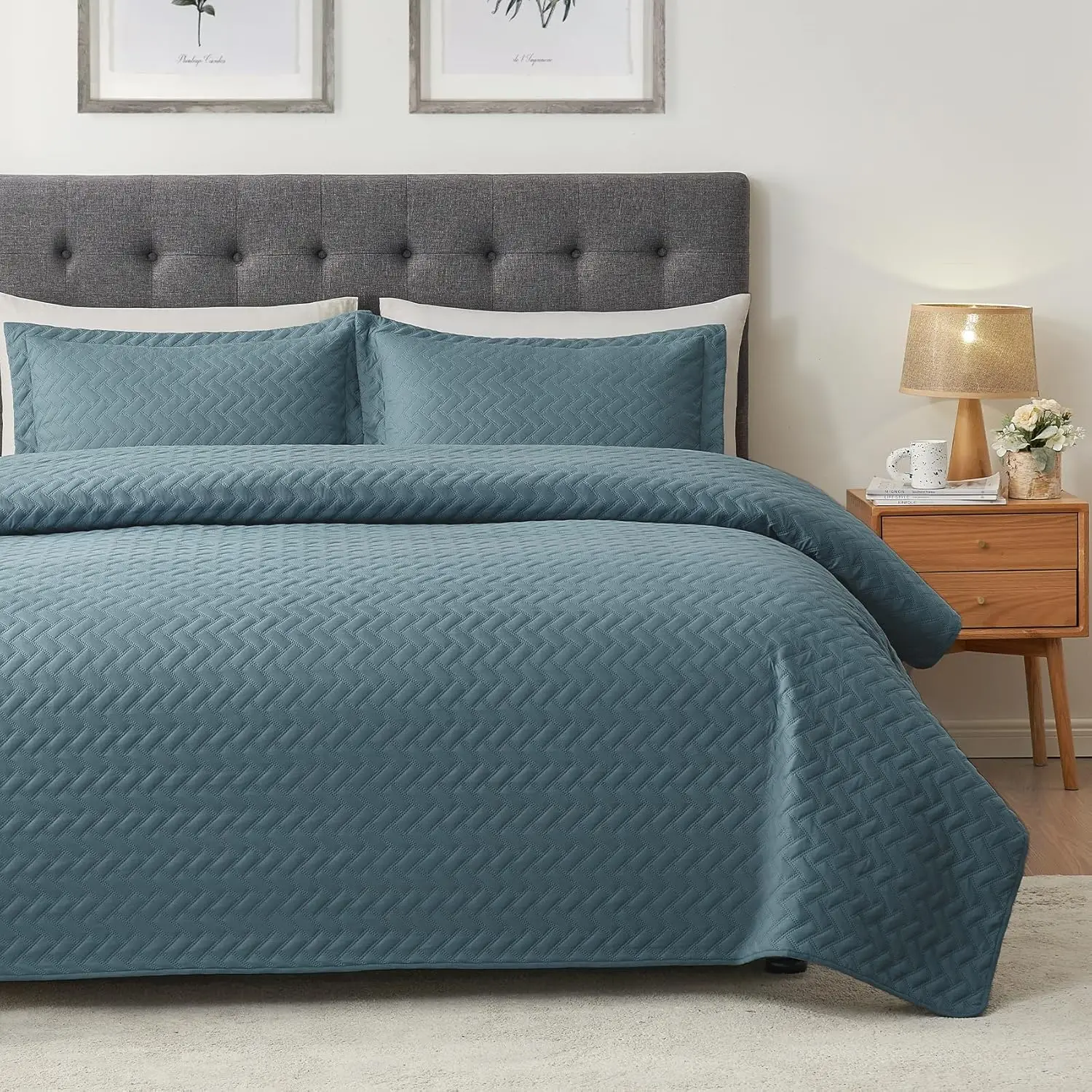 Filled luxury 100% polyester home textile summer soft bedroom bedding comforter and quilt sets blanket light blanket