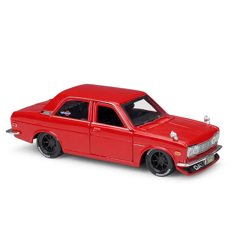 Maisto 1/24 Diecast Model Cars 1971 Datsun 510 Assembly Version Car Models Metal Three Door Open Diecast Cars Toys