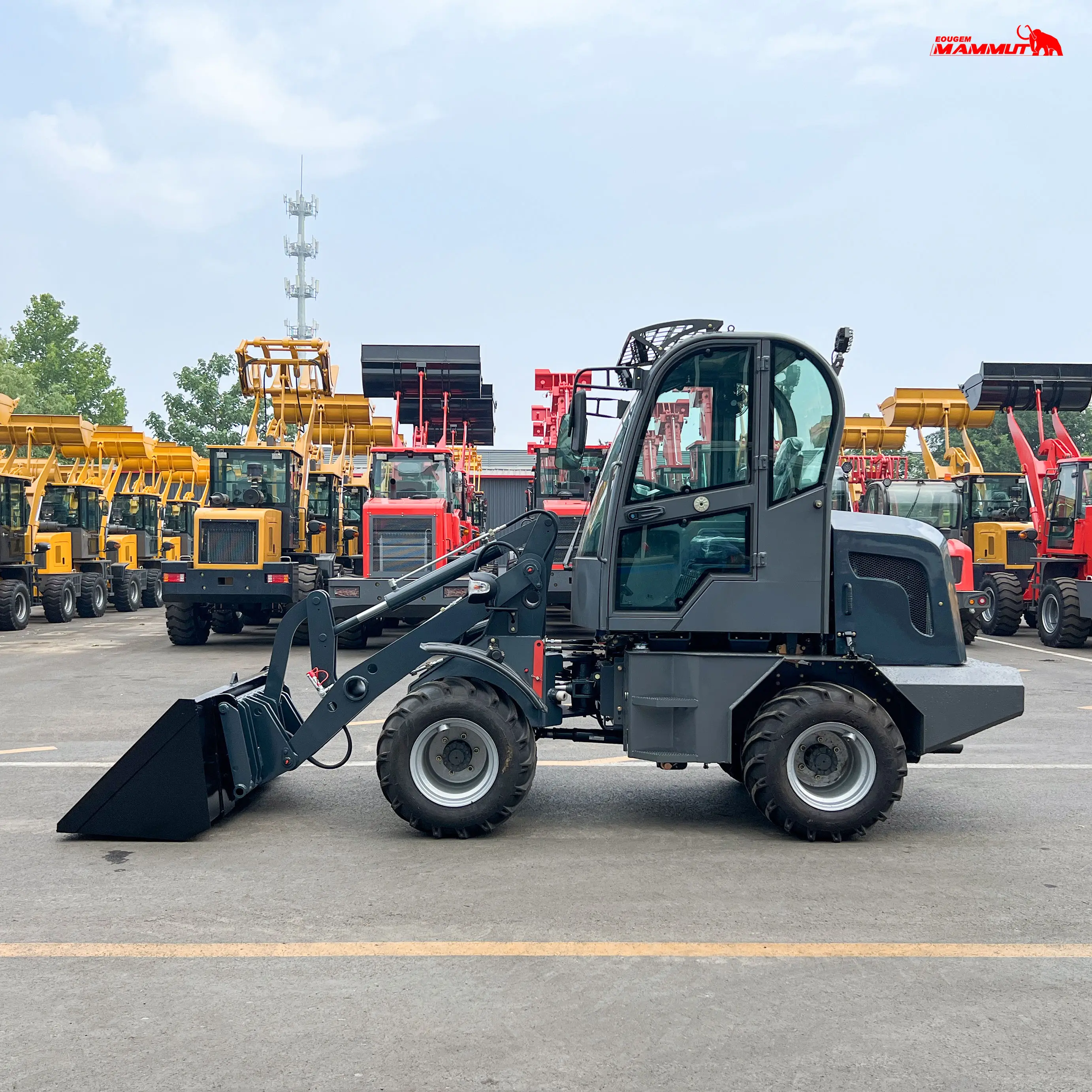 Мини-погрузчик kubota дизельный двигатель Eougem 1 тонный погрузчик на открытом воздухе с использованием фронтального погрузчика для продажи