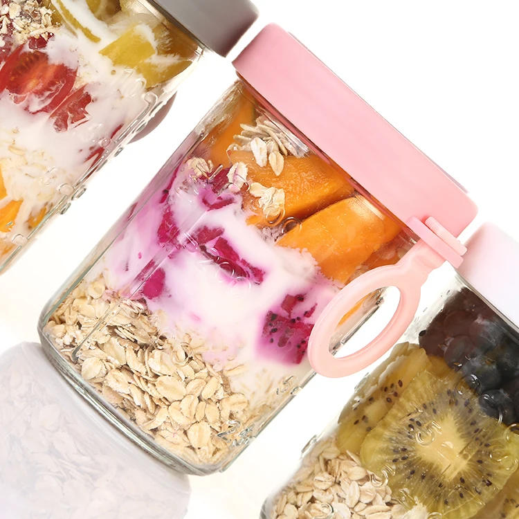 Factory price Stock 12oz glass food storage jar with colored lid and stainless steel spoon Overnight oats Mason jar