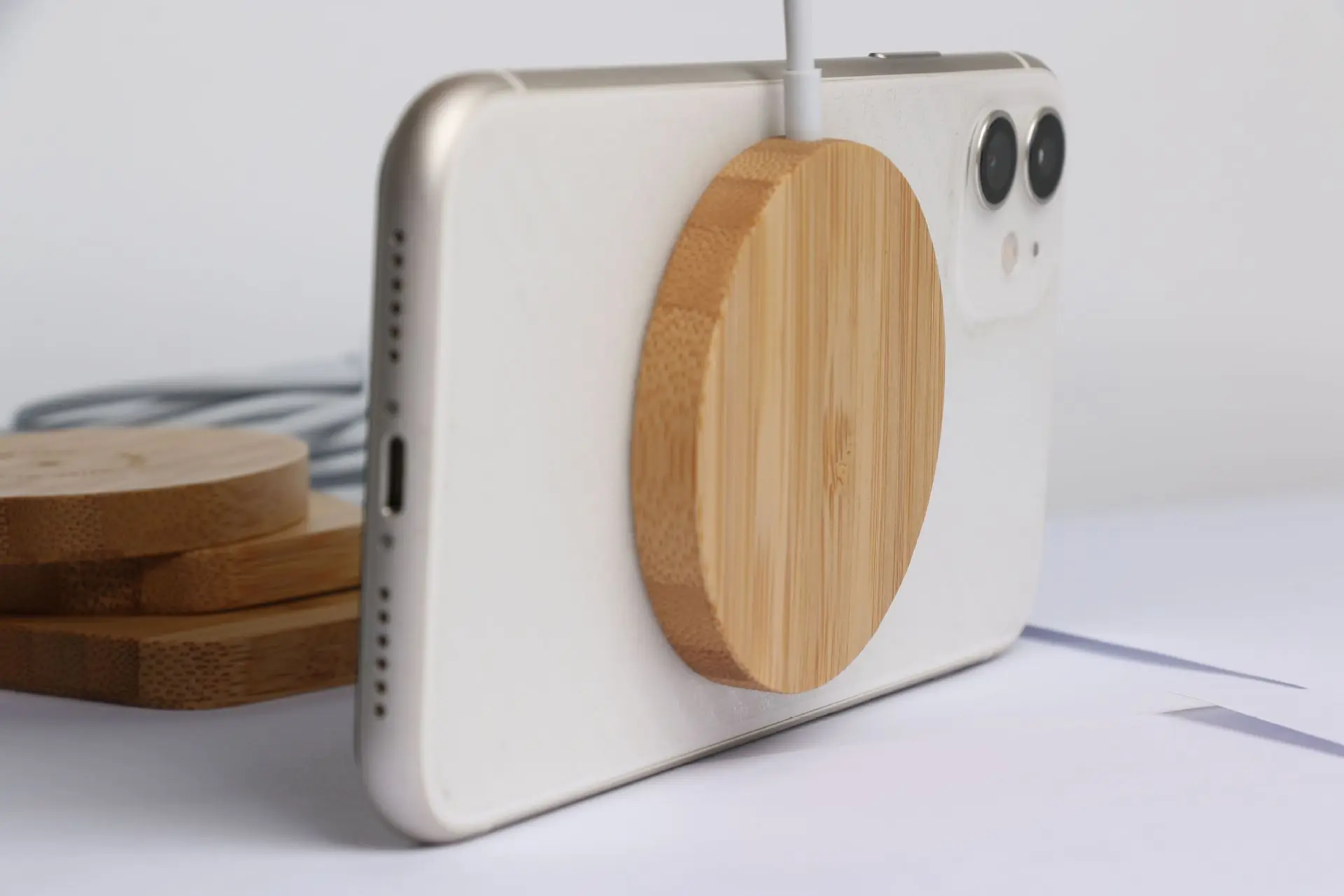 OEM Magnetic 15W Environmental Wood wireless