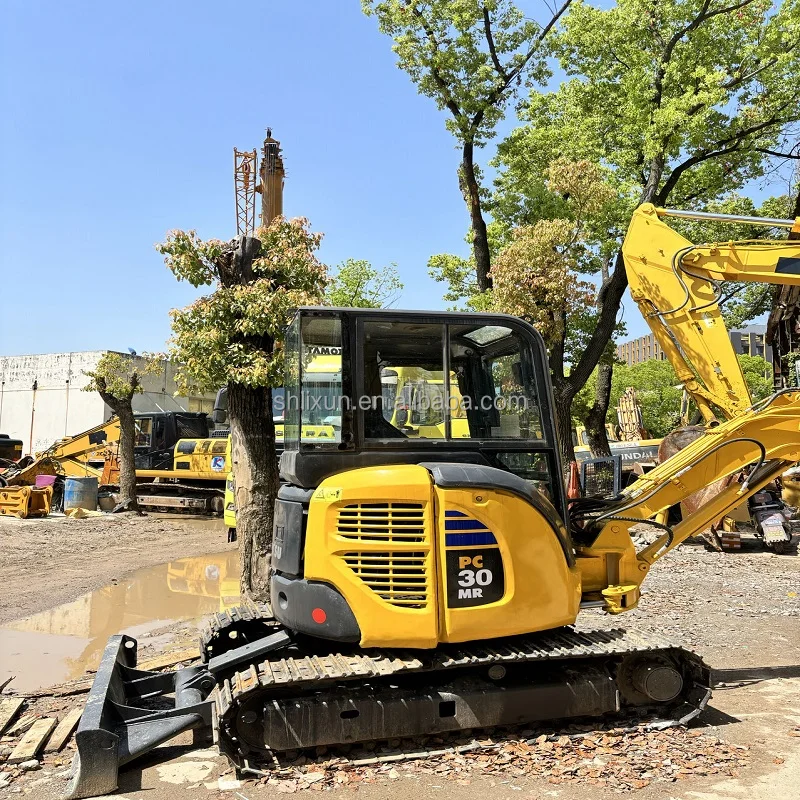 Used mini excavator 3ton Komatsu 30 fuel-efficient agricultural garden digger original Japan caterpillar second hand excavators