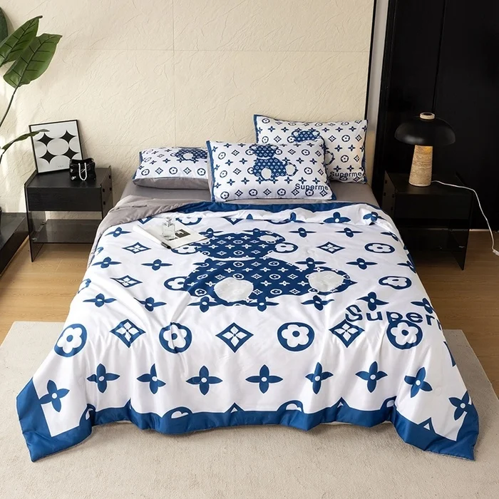 Top Brand Luxury Bear Monogram Pattern Summer Quilt Set Home Textile Washed Tencel Quilt Set for Summer Queen King Size 4Pcs