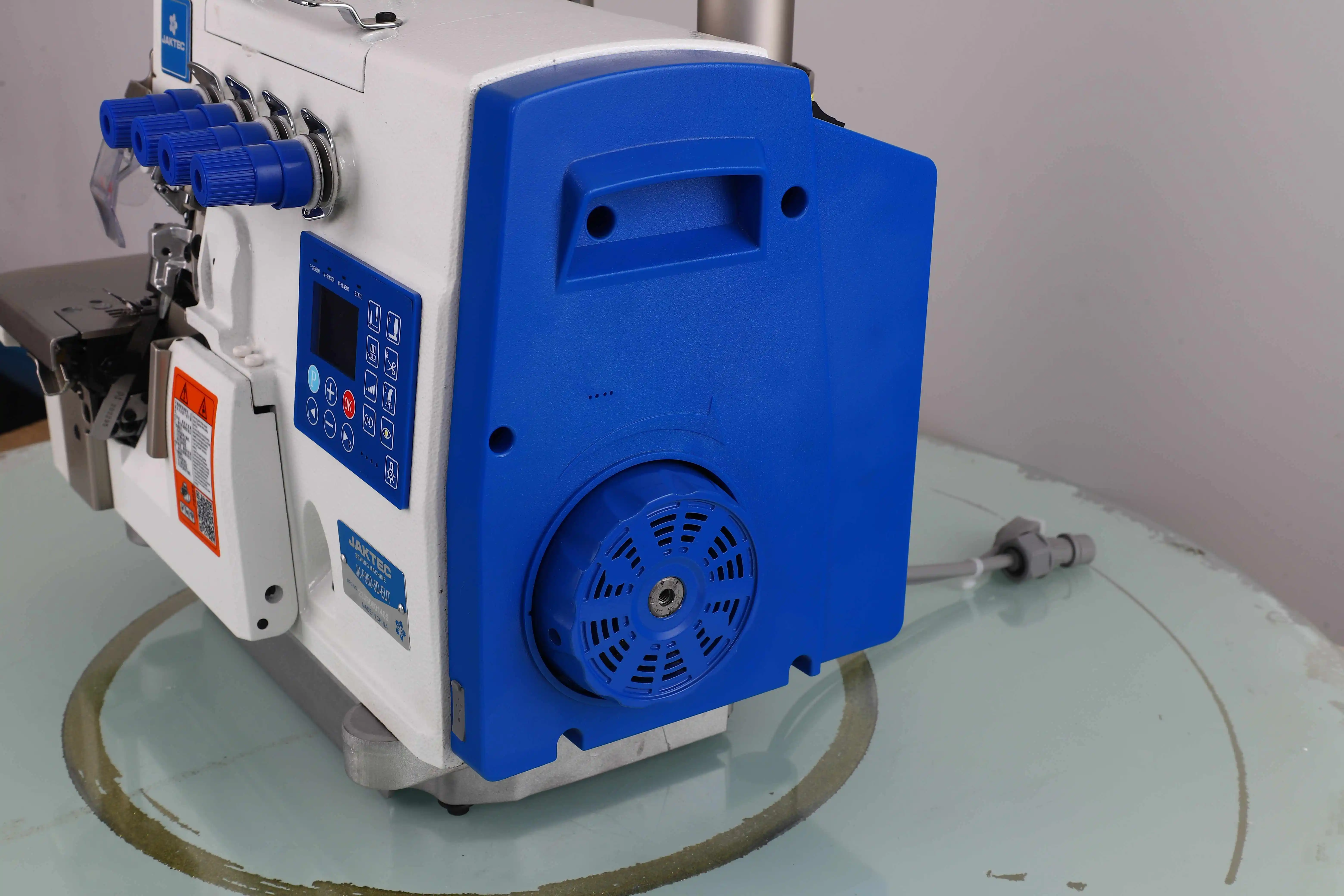 JK-F950-5D-EUT промышленная швейная машина с 5 нитками и мотором