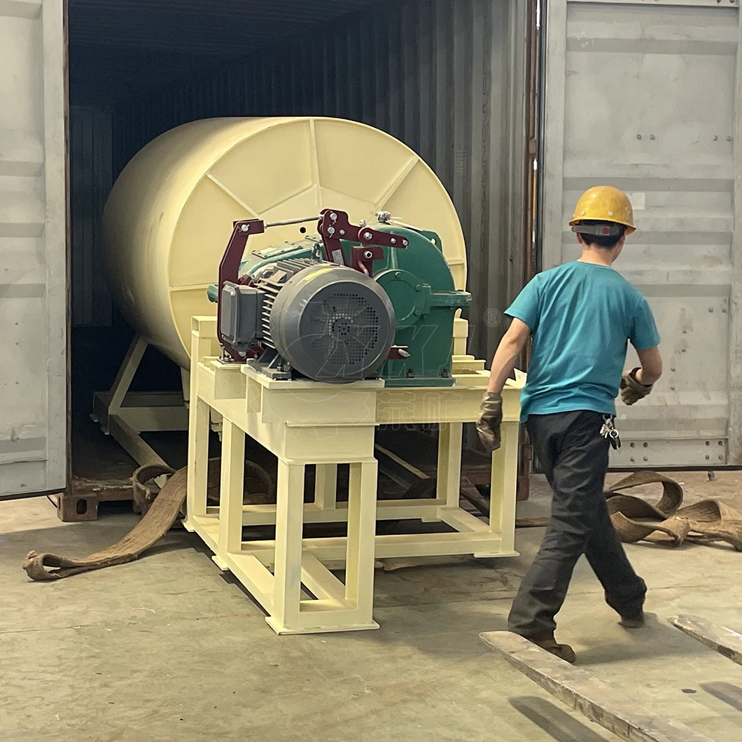 The ceramic ball mill grinders 500kg-1000kg /times glass each time, and the discharge size is 2-5 microns