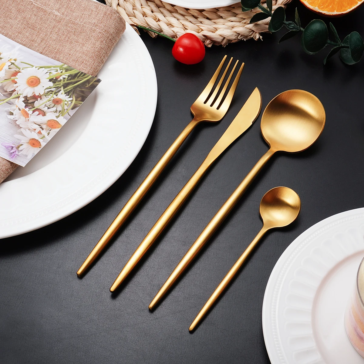QZQ Wholesale 4 Piece Flatware Silverware Stainless Steel Kitchen Party Wedding Dinner Gold Spoon Fork Knife Cutlery Set