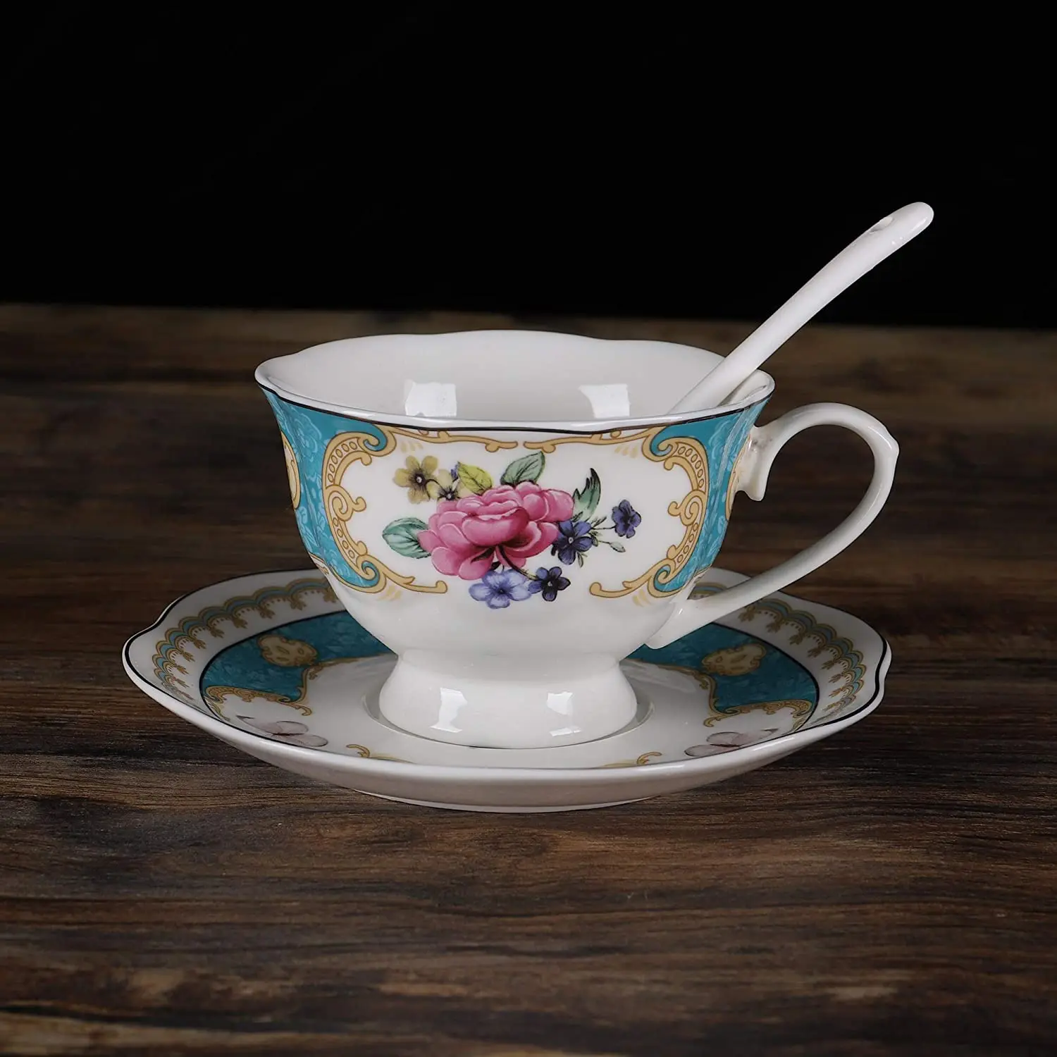 2022 Chaozhou Porcelain Factory Luxury Turkish Tea Set Custom Modern Designer Bone china Dubai Afternoon Cup Saucer Tea Set