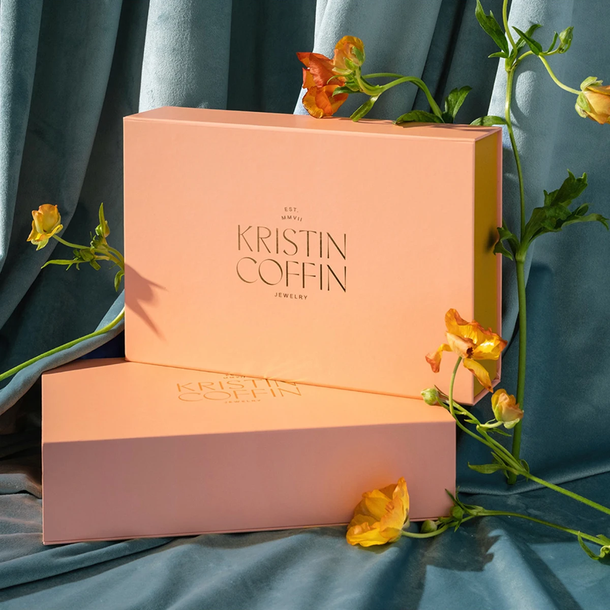 Hot Luxury Magnetic Closure Gift Box Packaging Folding Custom Logo Hard Rigid Cardboard Paper Box for Cosmetic