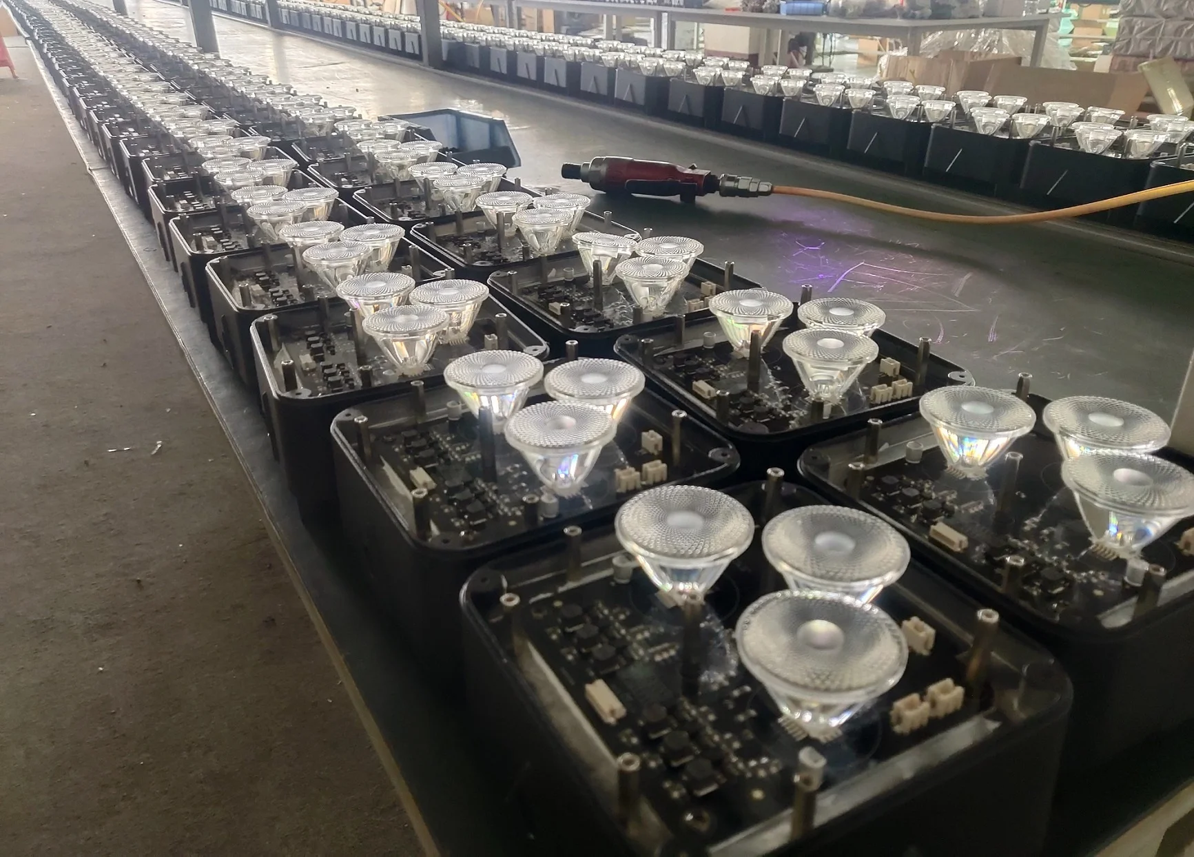 Waterproof Wireless DMX 3x10W RGBWA UV Battery Powered LED Mini Par Can light