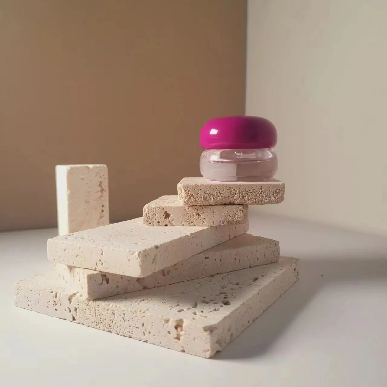 New Design 5g  Empty Pink Plastic Jar Purple Lip Balm Container Portable AS Clear Lip Mud Jar