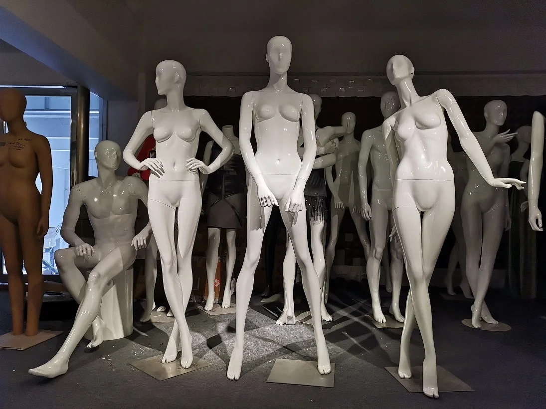 ghost female designer fiberglass wooden full size mannequin for clothes display